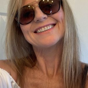 Meet your Posher, Beverly